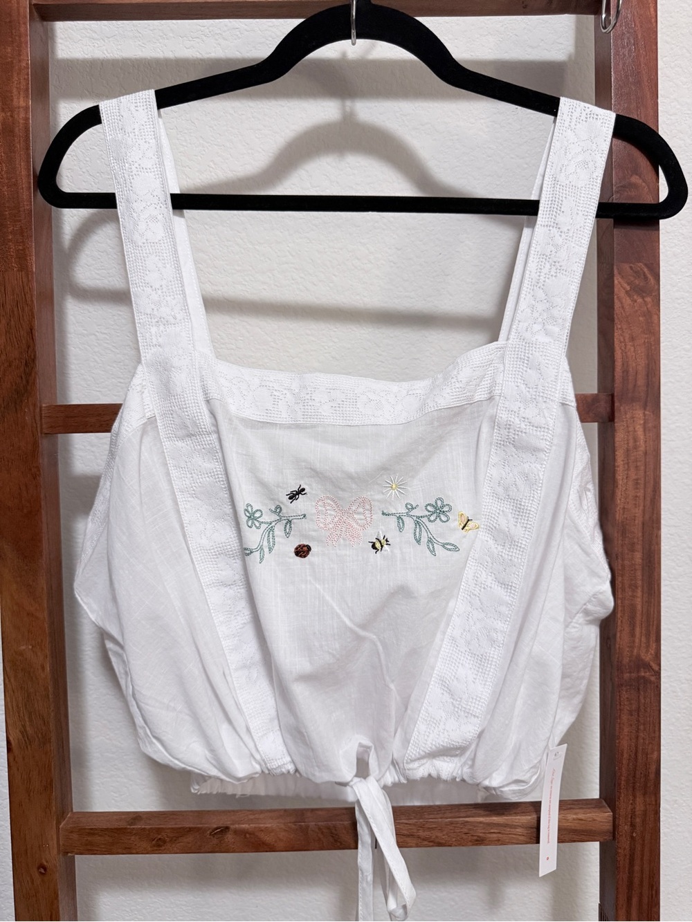 Lisa Says Gah Heidi Top NWT XL White Embroidered 100% Cotton Butterfly Bee